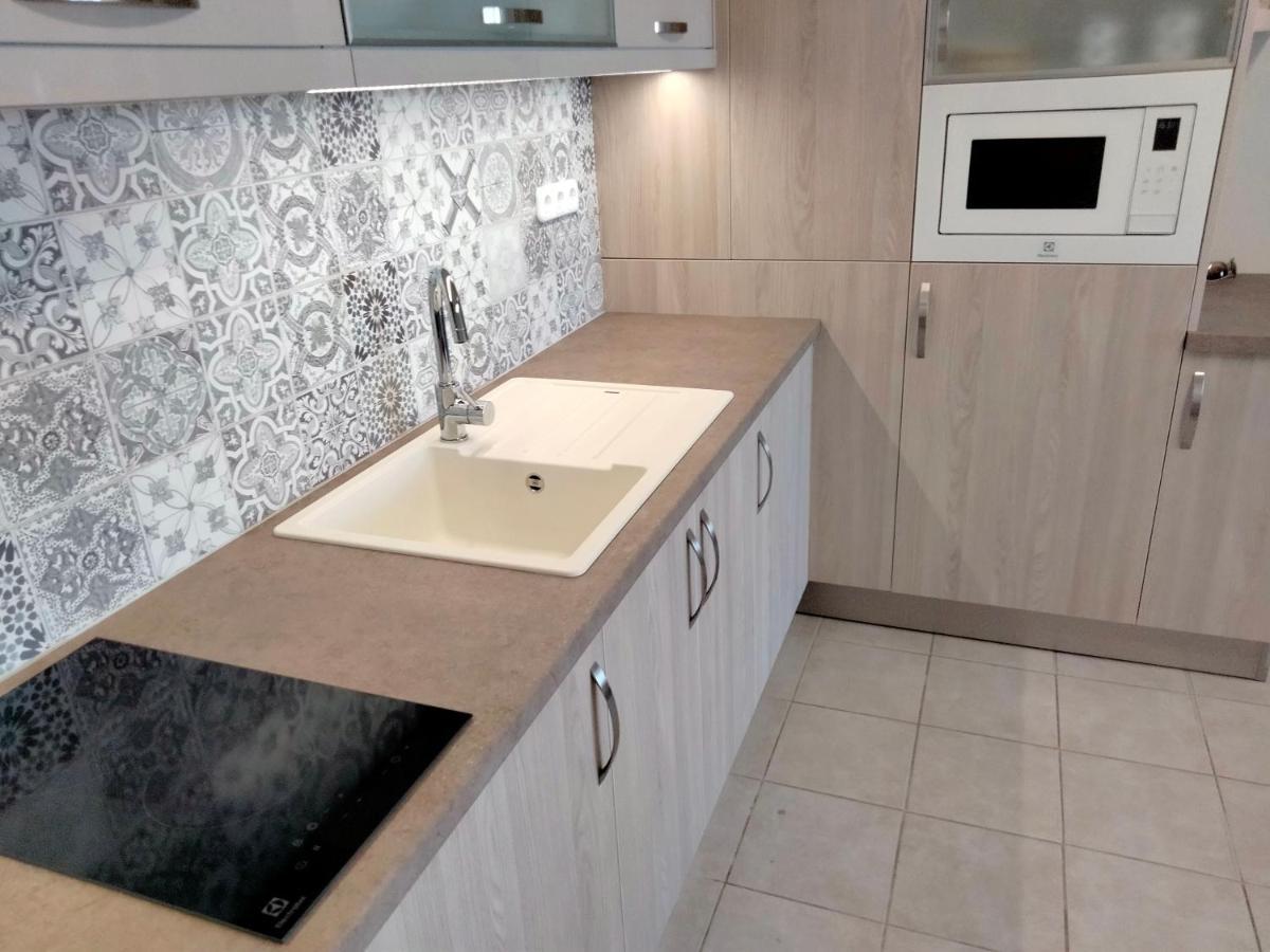 Wildflower Apartment Balatonfured Bagian luar foto