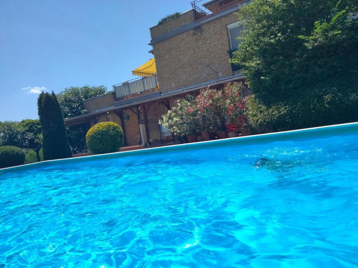 Wildflower Apartment Balatonfured Bagian luar foto